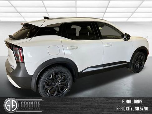 New 2026 Nissan Kicks SR w/ SR Premium Package AWD/4WD image 5