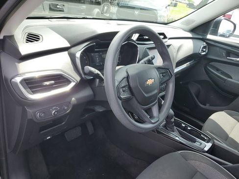Used 2023 Chevrolet TrailBlazer LT FWD image 19