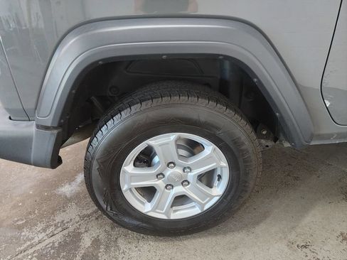 Used 2019 Jeep Wrangler Sport AWD/4WD image 34