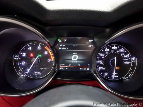 Used 2018 Alfa Romeo Stelvio AWD image 20