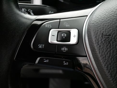 Used 2019 Volkswagen Atlas SEL Premium image 25