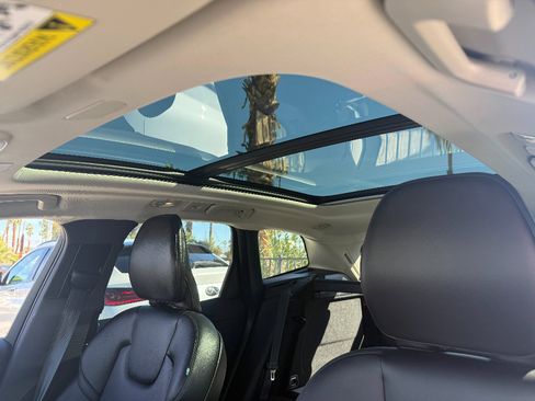 New 2025 Volvo XC60 B5 Core w/ Climate Package image 17