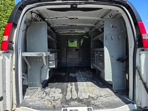 Used 2018 Chevrolet Express 2500 w/ Driver Convenience Package image 20