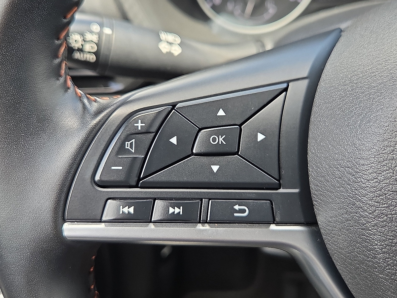 Used 2025 Nissan Sentra SR FWD image 20