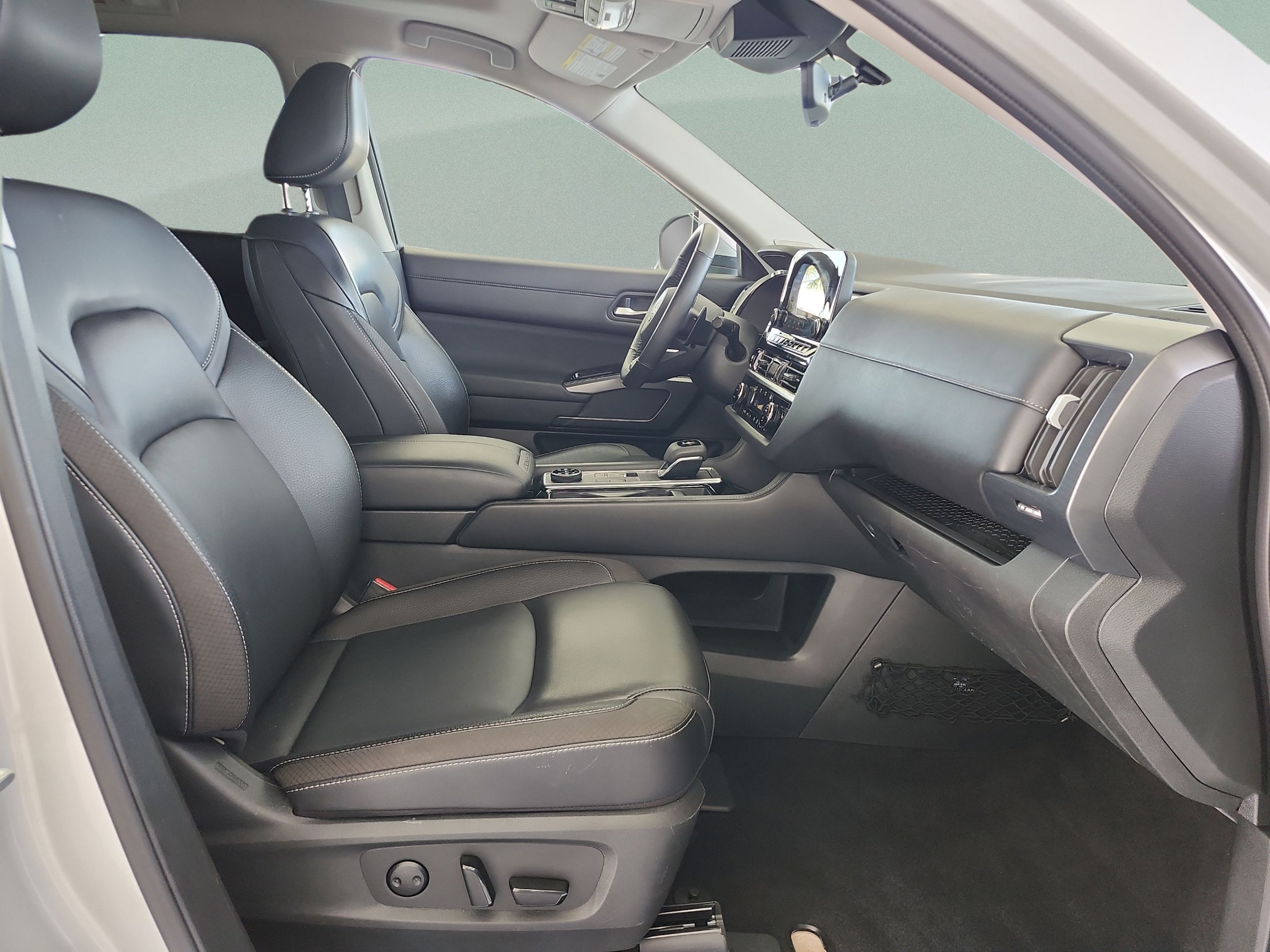 Used 2024 Nissan Pathfinder SL w/ SL Premium Package AWD/4WD image 20