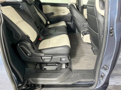 Used 2025 Honda Odyssey Elite image 17