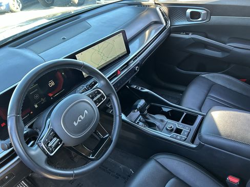 Certified 2024 Kia Sorento S image 17