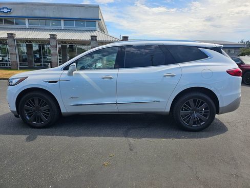 Used 2019 Buick Enclave Avenir w/ Avenir Technology Package AWD/4WD image 6