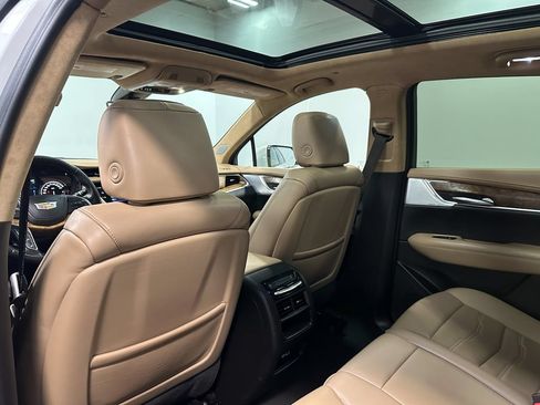 Used 2023 Cadillac XT5 Sportv w/ Platinum Package AWD/4WD image 14