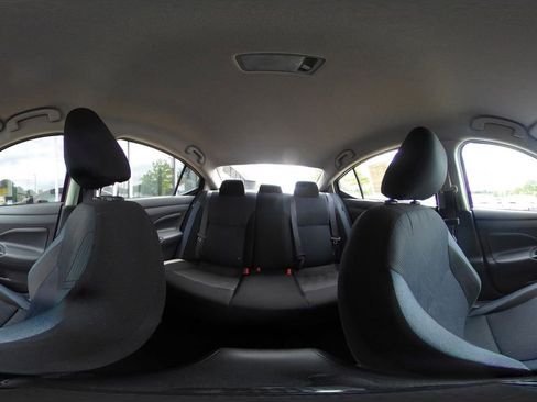 Used 2025 Nissan Versa SV FWD image 41