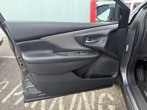 Used 2020 Nissan Murano SL w/ Moonroof Package image 9