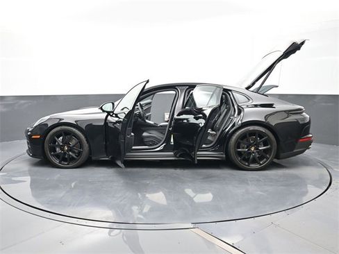 Used 2024 Porsche Panamera 4 image 29