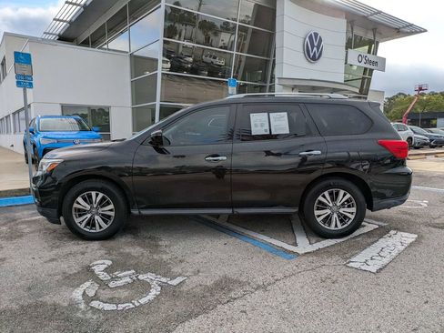 Used 2020 Nissan Pathfinder SV FWD image 3