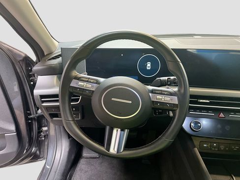 Used 2025 Hyundai Sonata SEL FWD image 11
