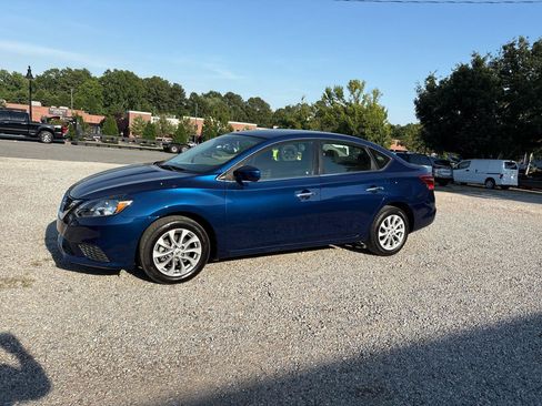 Used 2019 Nissan Sentra SV FWD image 14
