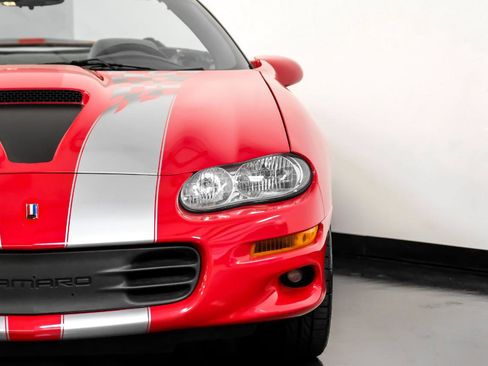 Used 2002 Chevrolet Camaro Z28 w/ SS Performance/Appearance Pkg RWD image 33