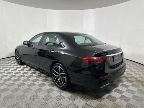 Used 2023 Mercedes-Benz E 350 4MATIC Sedan image 5
