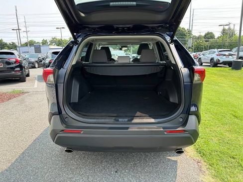 Used 2022 Toyota RAV4 XLE w/ Convenience Package AWD/4WD image 8