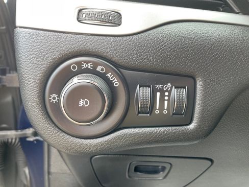 Used 2015 Jeep Cherokee Limited image 14