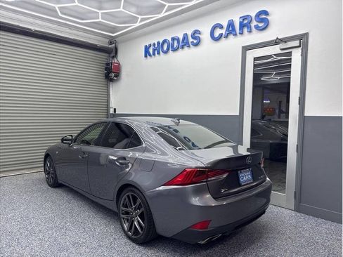 Used 2017 Lexus IS 200t F Sport w/ F Sport Package RWD image 3