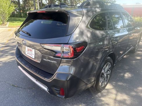 Used 2020 Subaru Outback Limited image 6