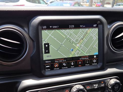 Used 2021 Jeep Gladiator Overland AWD/4WD image 25
