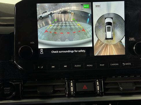 Used 2025 Nissan Pathfinder SL image 21