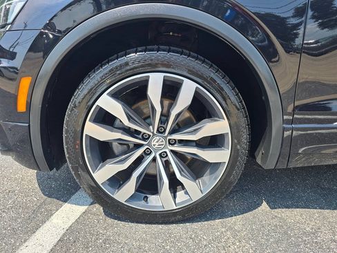 Used 2020 Volkswagen Tiguan SEL Premium R-Line w/ 3rd Row Seat Package AWD/4WD image 10