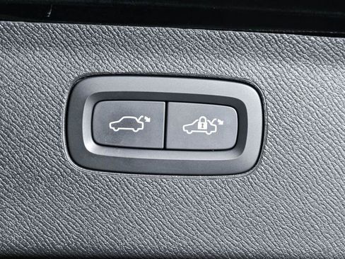 Certified 2024 Volvo XC90 B5 Plus w/ Protection Package Premier AWD/4WD image 34