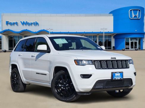 Used 2021 Jeep Grand Cherokee Laredo X RWD image 1