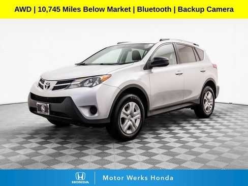 Used 2014 Toyota RAV4 LE image 1