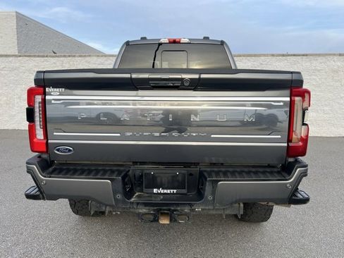 Used 2024 Ford F250 Platinum image 3
