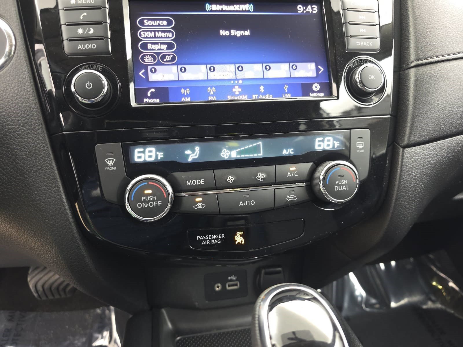 Used 2018 Nissan Rogue SV FWD image 21