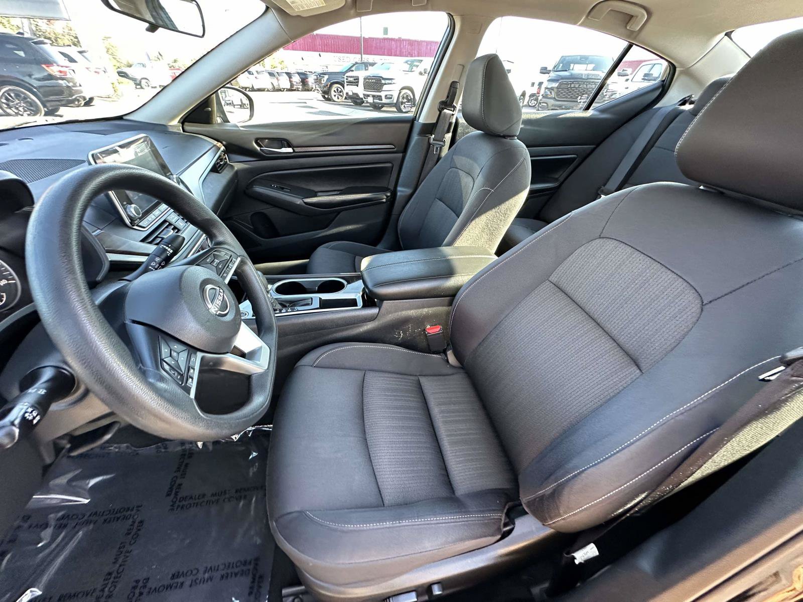 Used 2024 Nissan Altima 2.5 SV FWD image 27