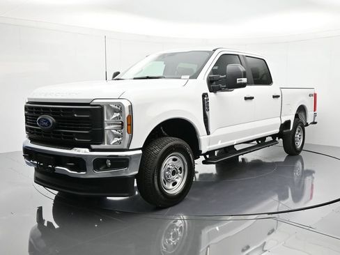 New 2026 Ford F250 XL w/ XL Chrome Package AWD/4WD image 1