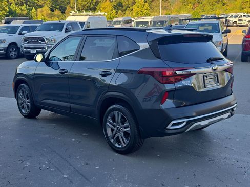 Used 2021 Kia Seltos S FWD image 5