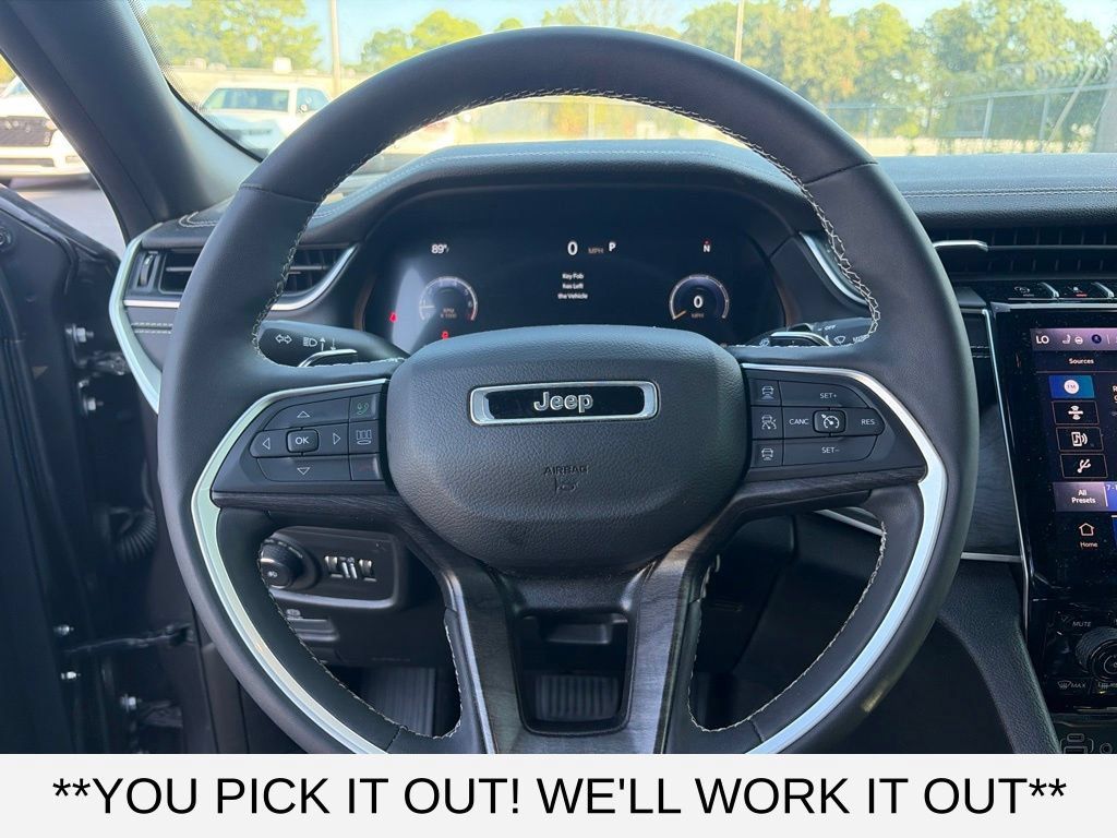 Used 2024 Jeep Grand Cherokee L Limited RWD image 13