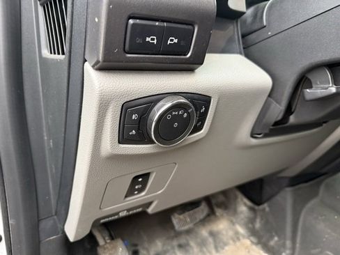 Used 2017 Ford F250 XLT w/ XLT Value Package image 12