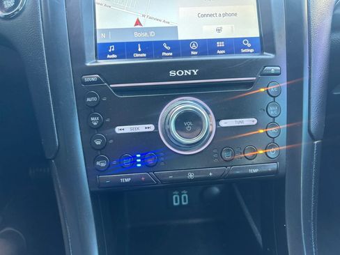 Used 2020 Ford Fusion Titanium AWD/4WD image 8