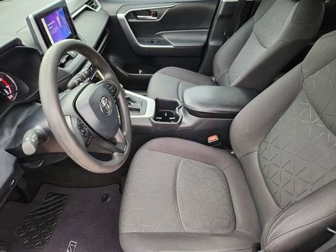 Used 2023 Toyota RAV4 XLE w/ Convenience Package FWD image 11