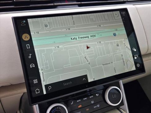 Used 2023 Land Rover Range Rover SV image 13