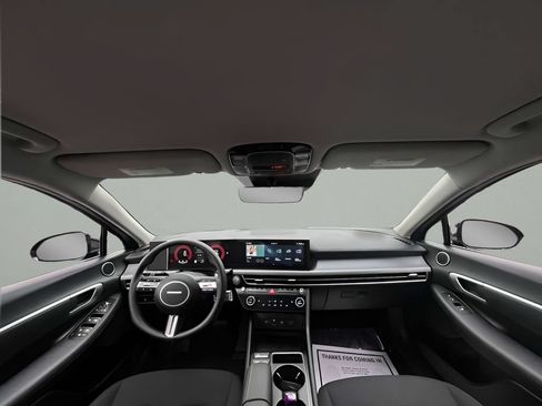 Used 2025 Hyundai Sonata SEL FWD image 12