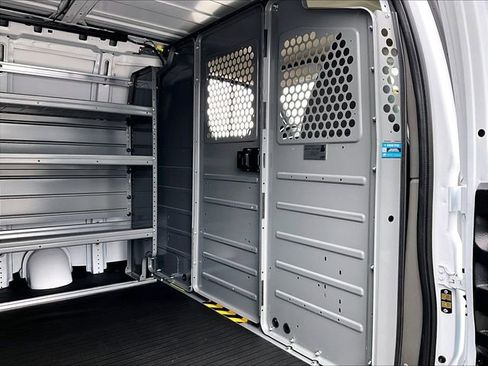 New 2025 Chevrolet Express 3500 w/ Driver Convenience Package image 29