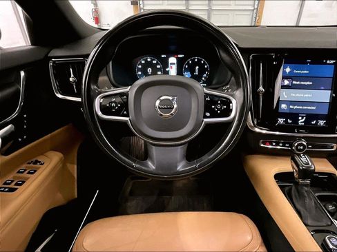 Used 2018 Volvo V90 T5 Cross Country w/ Convenience Package AWD/4WD image 5