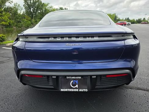 Used 2021 Porsche Taycan RWD image 10
