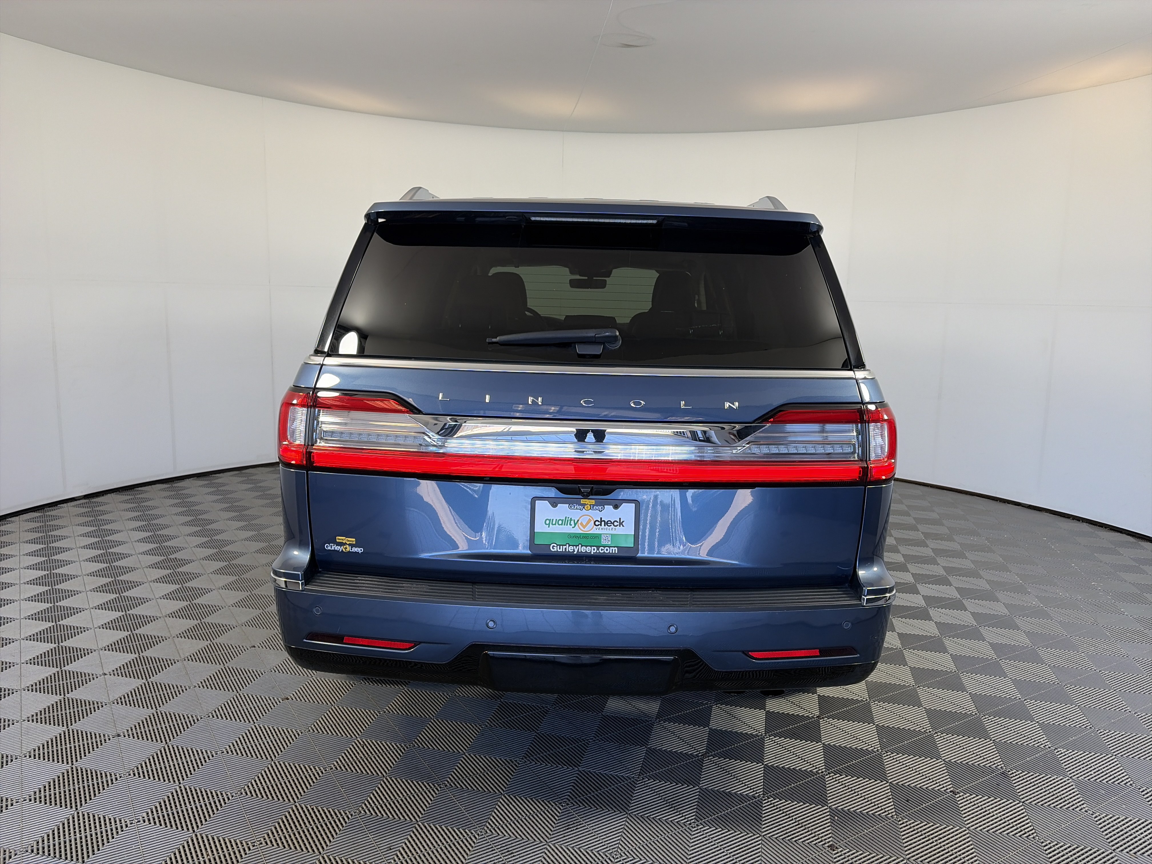 Used 2018 Lincoln Navigator Select w/ Technology Package AWD/4WD image 10