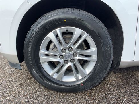 Used 2020 Buick Enclave Essence image 31