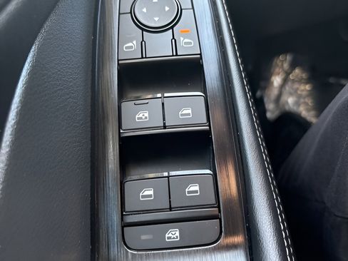 Used 2025 Nissan Rogue SV image 49