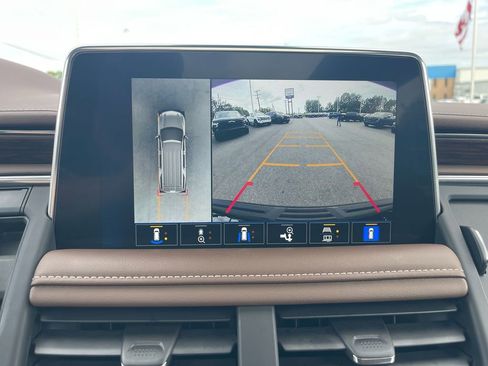 Used 2023 Chevrolet Suburban High Country w/ Premium Package 2 image 22