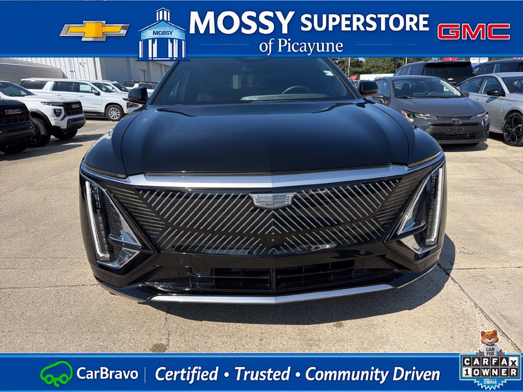 Certified 2025 Cadillac Lyriq Luxury AWD/4WD image 11